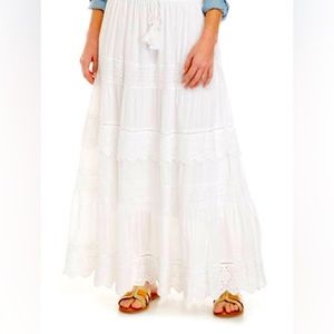 Cupio Woman’s White Eyelet Tiered Skirt NWT
